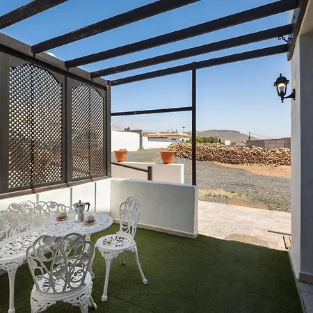 Tatil Evi Home2book Tinajas B, Charming Triquivijate