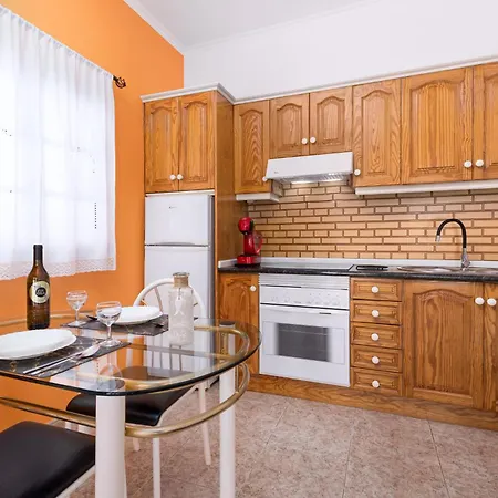 Tatil Evi Home2book Tinajas B, Charming Triquivijate
